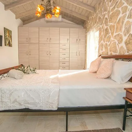 Maltezo Вилла Longos (Paxos)